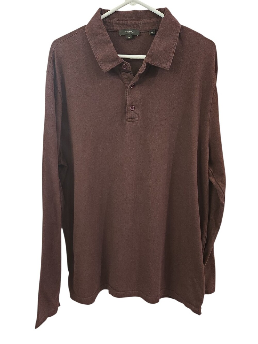 VINCE GARMENT DYE LONG- SLEEVE POLO SHIRT. SIZE LARGE. BROWN FLAW.